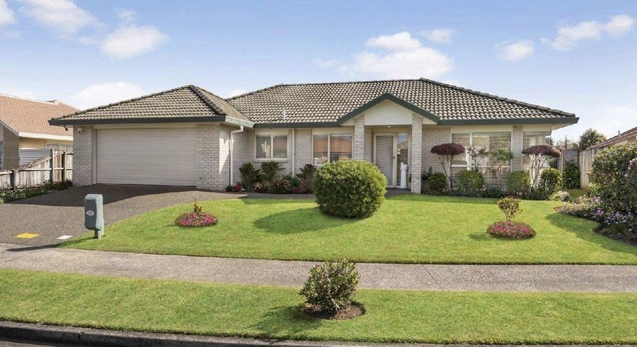  at 1/12 Arrathorne Place, Northpark, Auckland