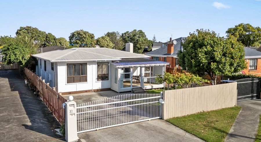  at 15 Motatau Road, Papatoetoe, Manukau City, Auckland