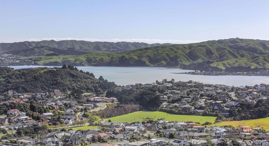  at 31 Pacific View, Whitby, Porirua