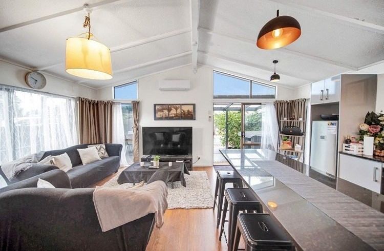  at 424 Roscommon Road, Clendon Park, Auckland