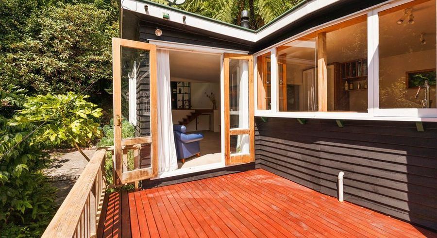  at 8A Francis Bell Grove, Lowry Bay, Lower Hutt, Wellington