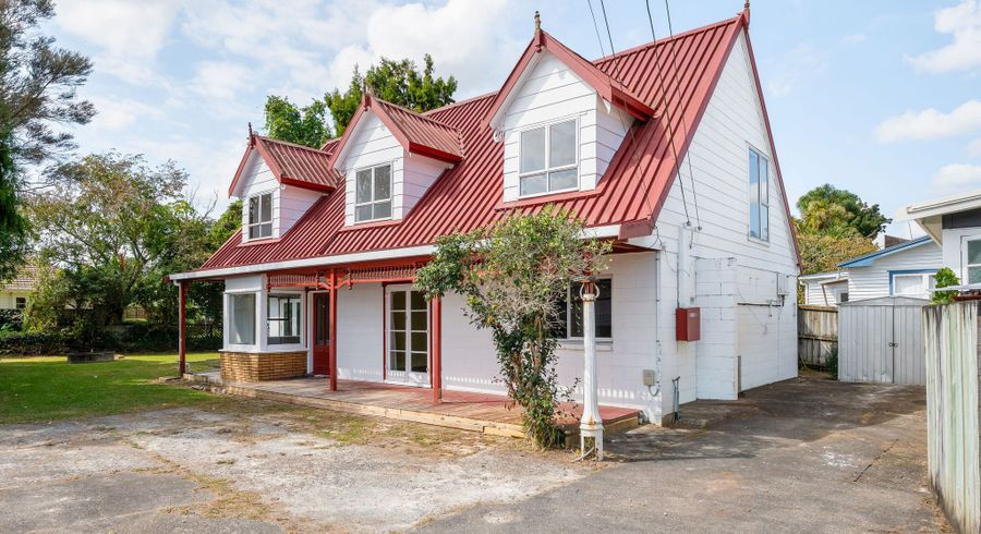  at 16 Knighton Road, Hillcrest, Hamilton, Waikato