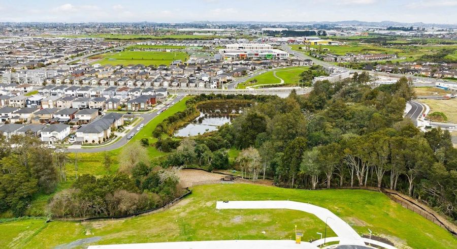  at 5 Kakau Lane, Flat Bush, Manukau City, Auckland