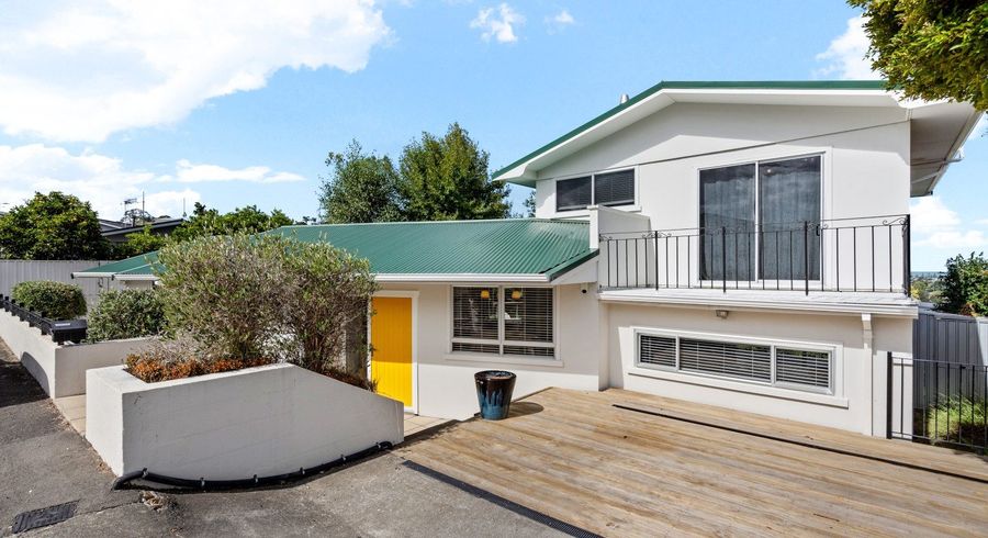  at 33 Simla Terrace, Hospital Hill, Napier, Hawke's Bay