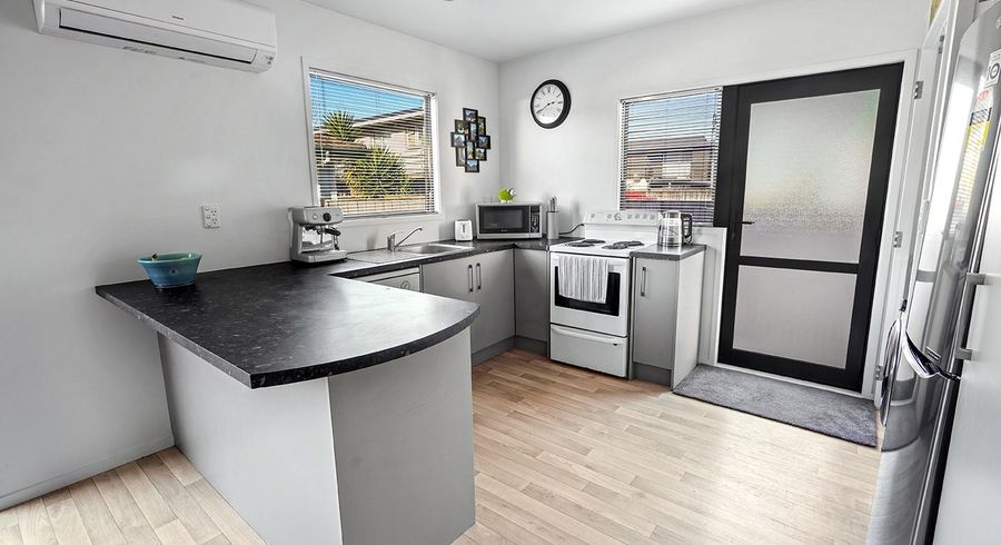  at 34E York Street, Hamilton East, Hamilton