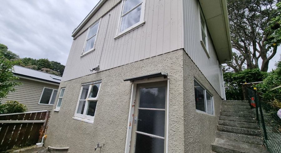  at 1B Court Road, Tawa, Wellington