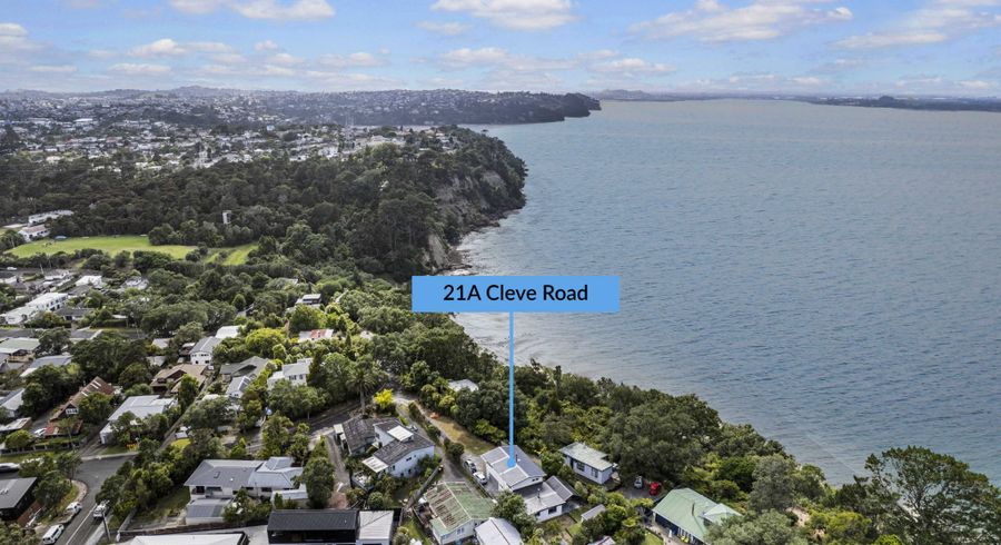  at 21A Cleve Road, Green Bay, Auckland