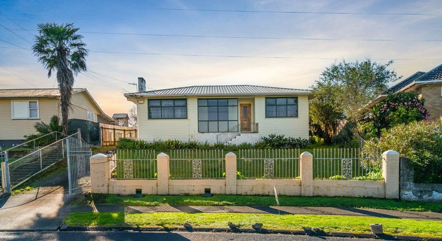  at 92 Fisher Crescent, Otara, Auckland