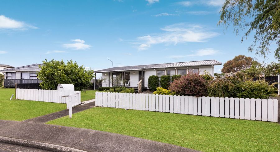  at 11 Foyle Place, Glendene, Waitakere City, Auckland