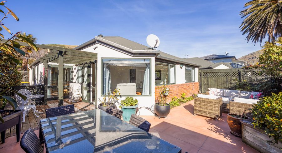  at 6B St Leonards Square, Sumner, Christchurch City, Canterbury