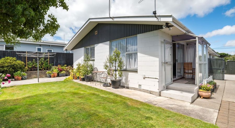  at 2/148 Beach Road, North New Brighton, Christchurch