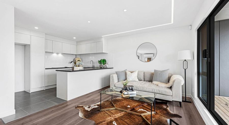 at 4/49 Northboro Road, Belmont, North Shore City, Auckland