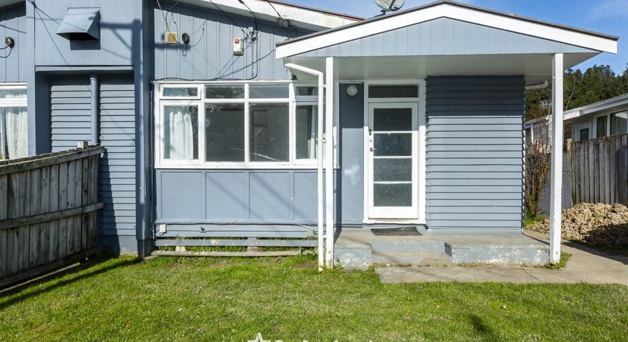  at 35 Hanson Grove, Stokes Valley, Lower Hutt, Wellington