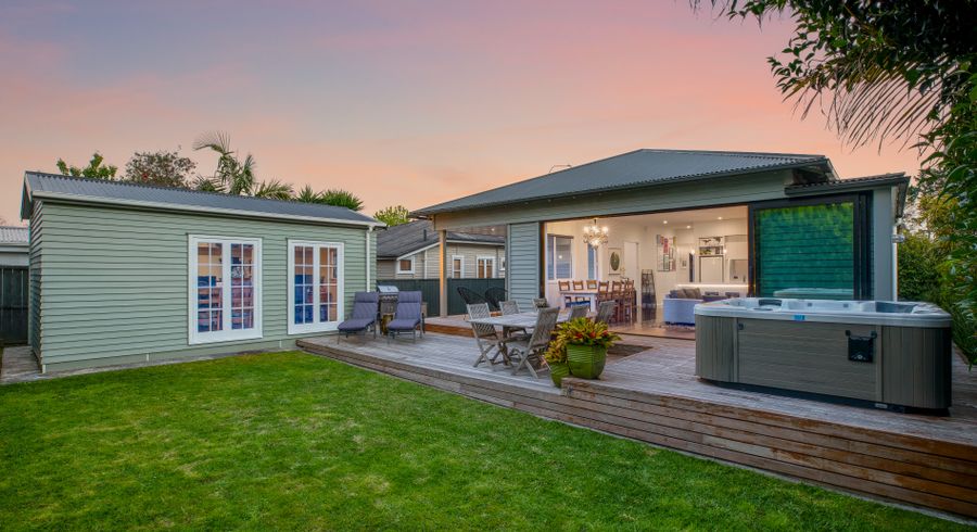  at 1019 Great North Road, Point Chevalier, Auckland