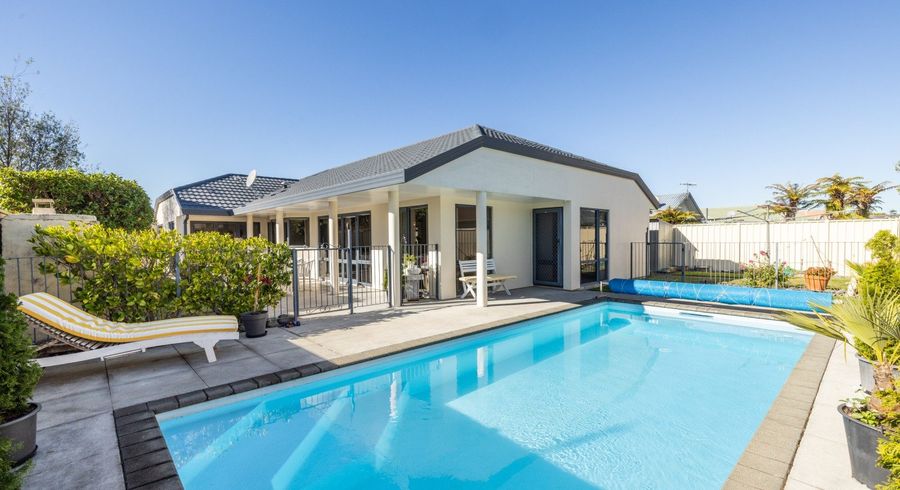  at 48 Kensington Drive, Taradale, Napier