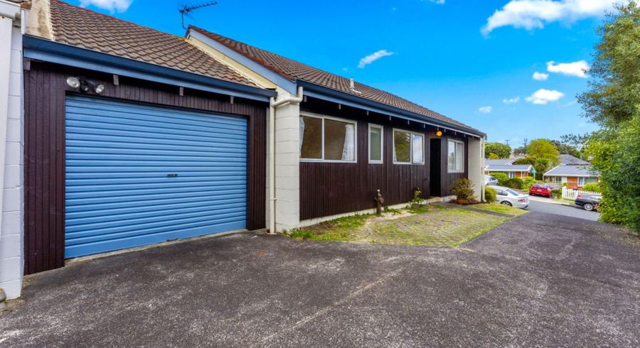  at 1/1 Gatman Street, Birkdale, Auckland