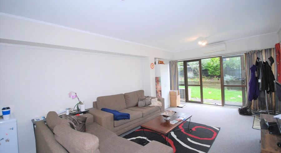  at 2/56 Ferndale Road, Mount Wellington, Auckland