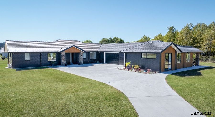  at 1 Riverside Way, Clevedon, Manukau City, Auckland