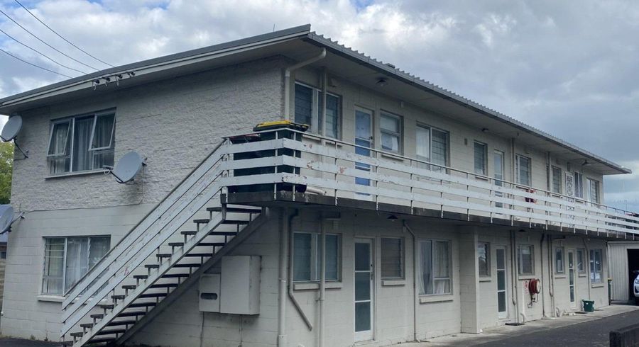  at 2/38 Wellington Street, Hamilton East, Hamilton, Waikato