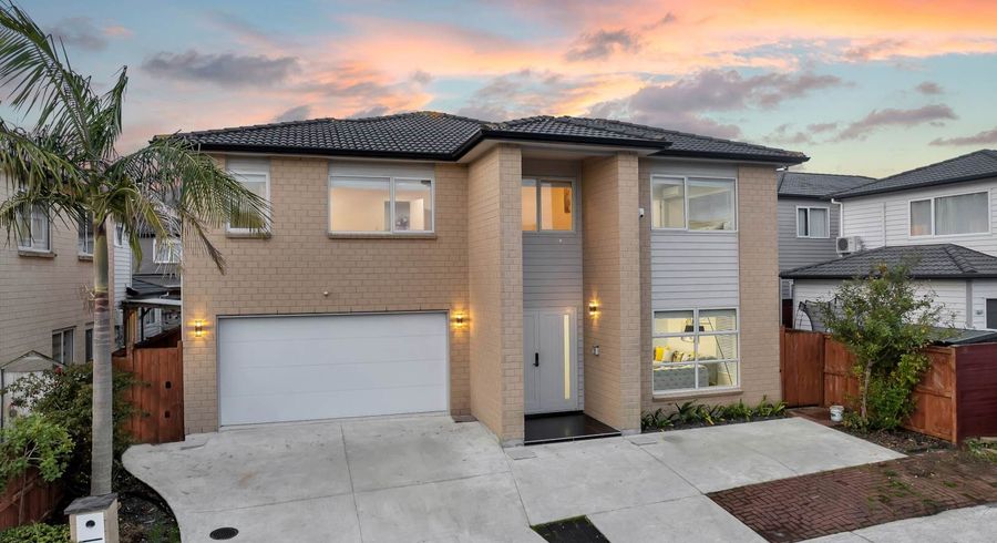  at 18  Kerrykeel Drive, Flat Bush, Manukau City, Auckland