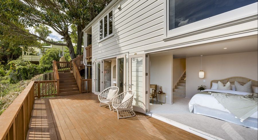  at 5 Denholm Road, Hospital Hill, Napier, Hawke's Bay