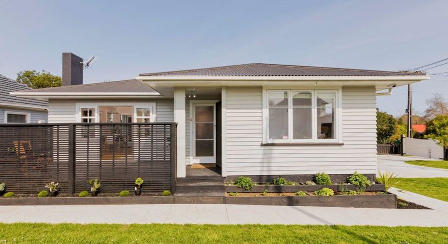  at 2 Eddowes Street, Manurewa, Auckland