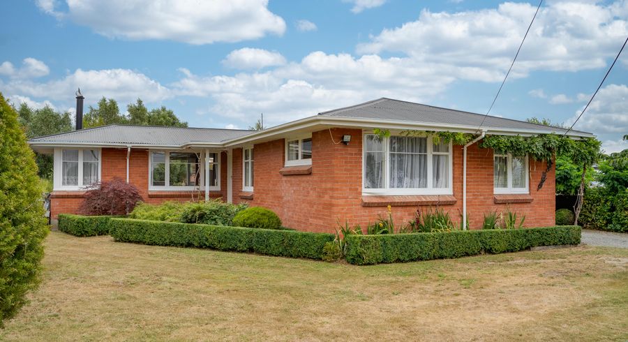  at 8 New York Street, Martinborough
