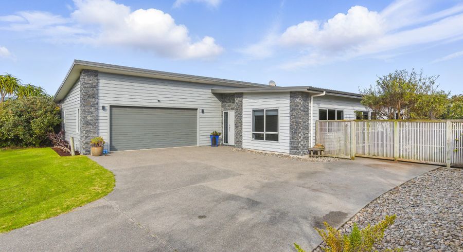  at 48 Kotuku Drive, Paraparaumu Beach, Kapiti Coast, Wellington