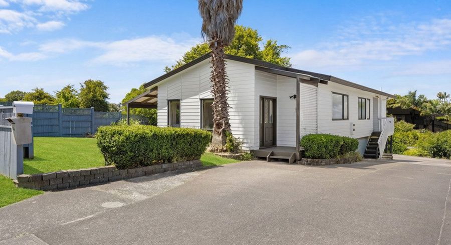  at 49 Gosford Drive, Botany Downs, Manukau City, Auckland