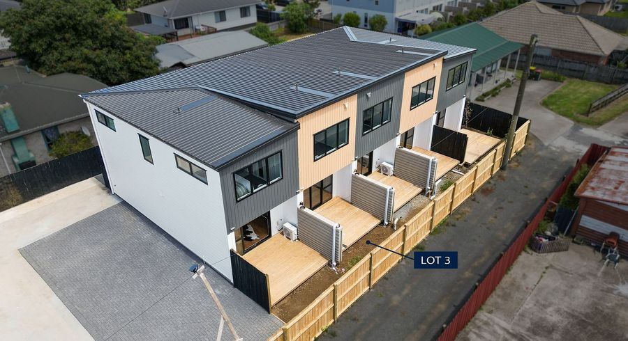  at 8 Daniel Avenue, Mangere East, Manukau City, Auckland