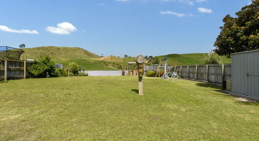  at 208 Ballintoy Park Drive, Welcome Bay, Tauranga, Bay Of Plenty