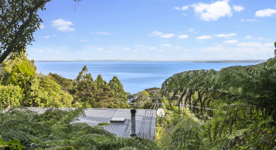  at 94 Takahe Road, Titirangi, Auckland