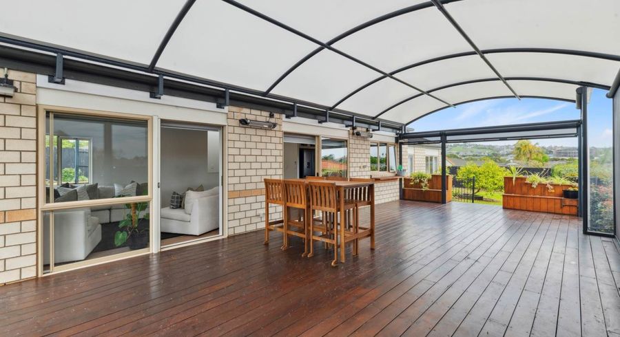  at 11 Courtvale Place, Flat Bush, Manukau City, Auckland