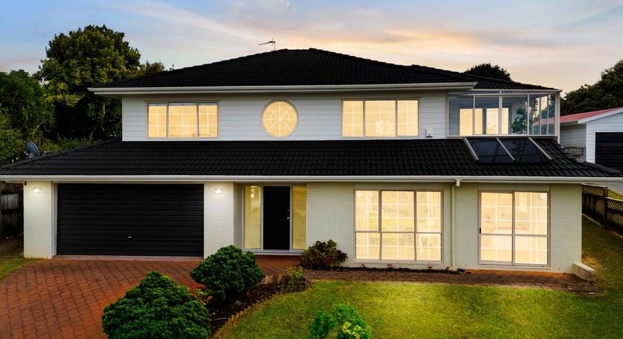  at 9 Highgate Place, Somerville, Manukau City, Auckland