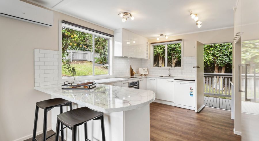  at 10 Kawaka Street, Titirangi, Waitakere City, Auckland