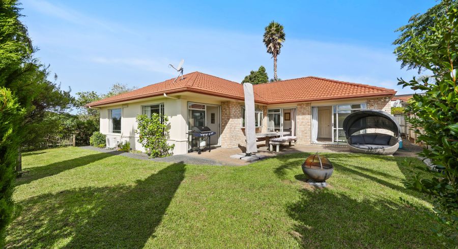  at 32 Highfields Terrace, Henderson, Waitakere City, Auckland