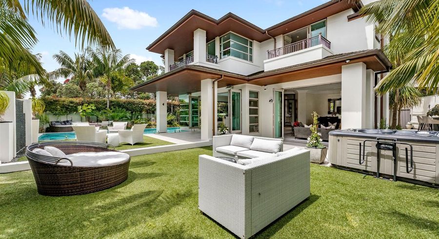  at 18A Tiri Road, Milford, Auckland