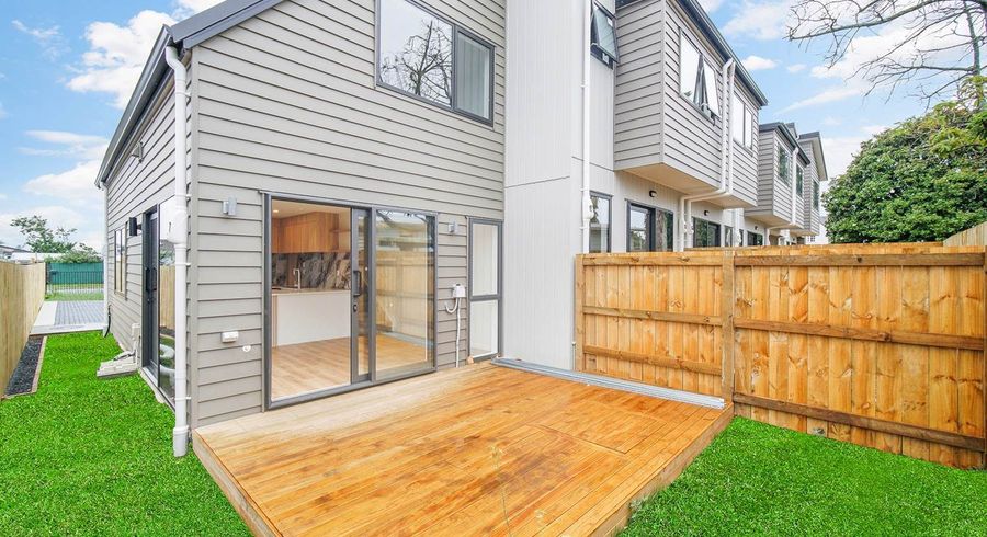  at Lot 8/32 Sunlands Drive, Manurewa, Manukau City, Auckland