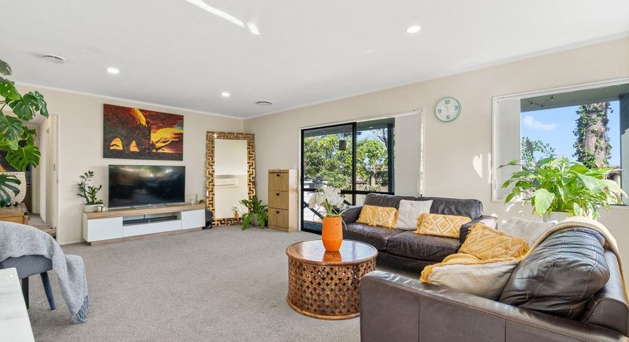  at 11 Peguero Place, Totara Heights, Manukau City, Auckland