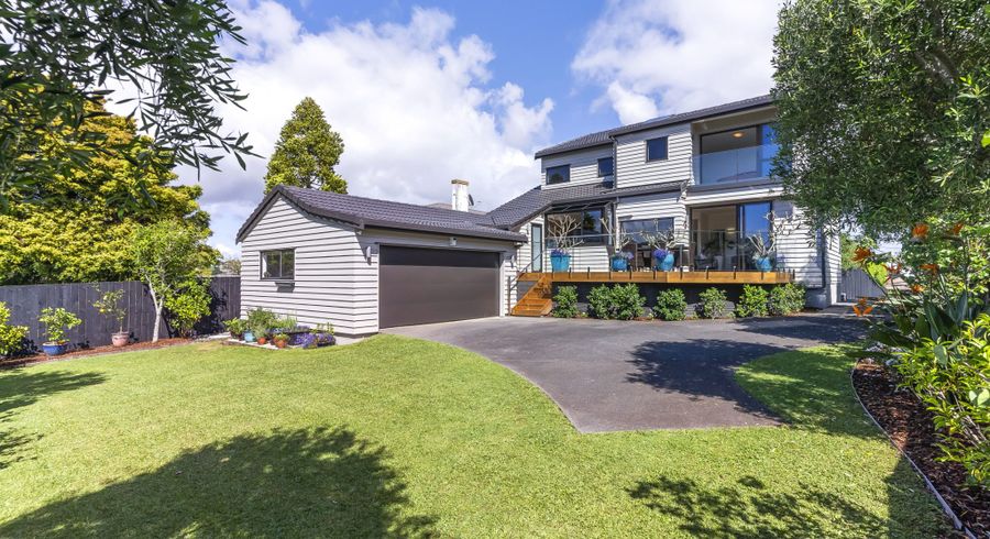  at 9a Folkestone Street, Murrays Bay, North Shore City, Auckland