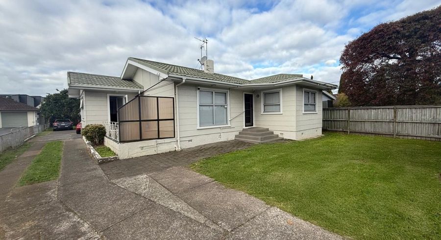  at 32 Carbine Road, Mount Wellington, Auckland City, Auckland