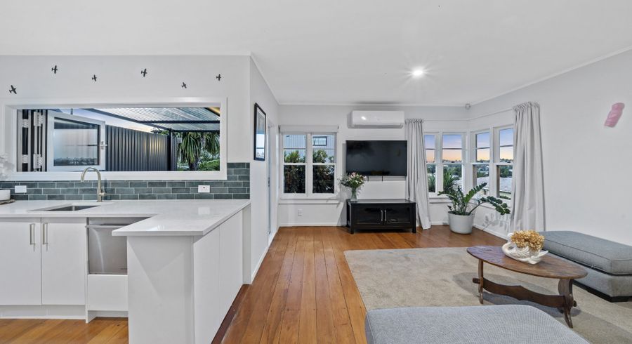  at 1/57 Sunnyside Road, Sunnyvale, Waitakere City, Auckland