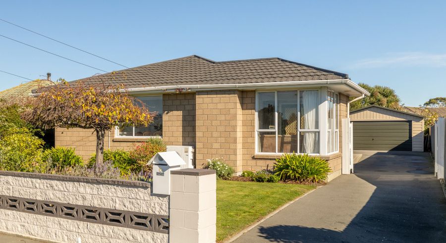  at 6 Cromer Place, South New Brighton, Christchurch City, Canterbury