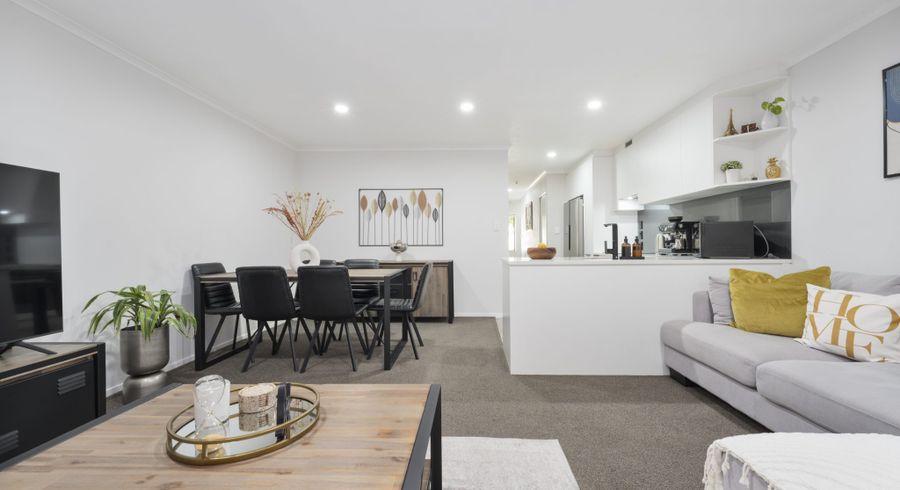  at 11/17 Harbour View Road, Te Atatu Peninsula, Waitakere City, Auckland