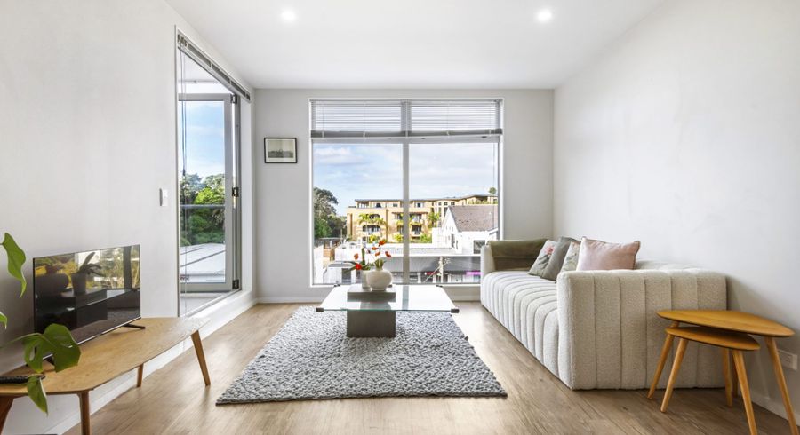  at 305/19 Bute Road, Browns Bay, North Shore City, Auckland