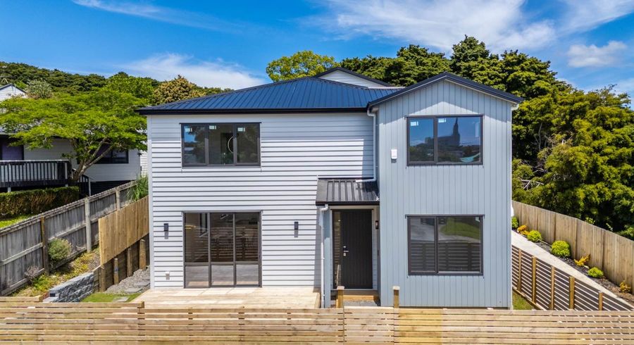  at 11a Banyan Drive, Totara Heights, Manukau City, Auckland