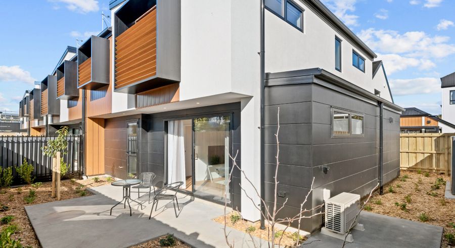  at 2/130 Holly Road, St. Albans, Christchurch City, Canterbury