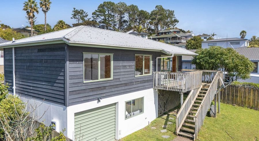  at 1/3 Jumento Place, Unsworth Heights, North Shore City, Auckland