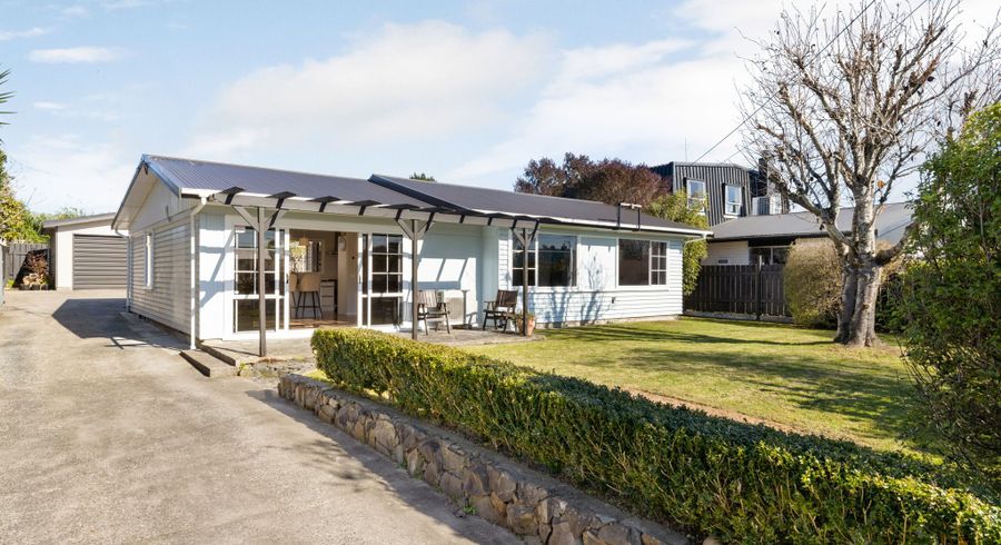  at 25 English Street, Saint Andrews, Hamilton, Waikato