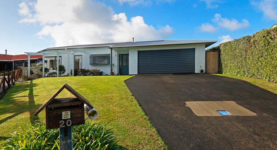  at 20 Pohutukawa Drive, Opunake